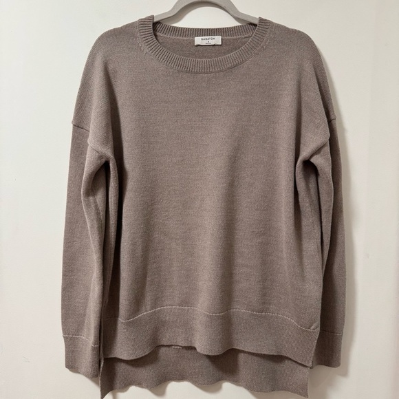 Aritzia Babaton Merino Wool Oversized Sweater Side Slits Size Small - Picture 1 of 6